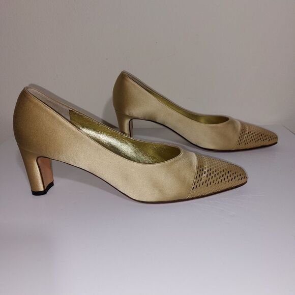 St. John Gold Satin Sequin Studded Toe Cap Heel Pumps Made in Italy Vintage SZ 8 - Picture 6 of 11